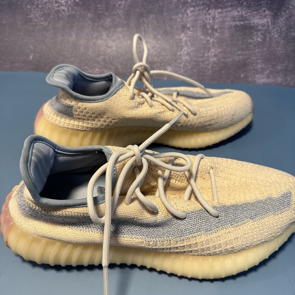Yeezy Boost 350 V2’ Linen